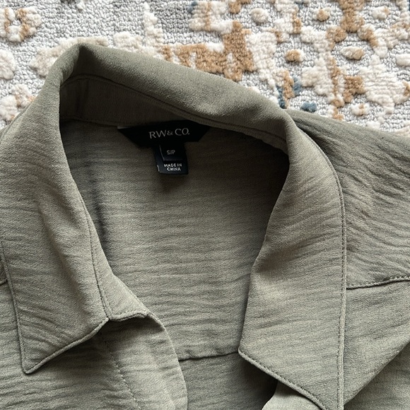 Sleeveless wide leg jumpsuit with utility pockets in dusty olive - Size Small - Picture 5 of 6